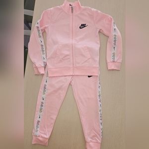 Toddler girl Nike set